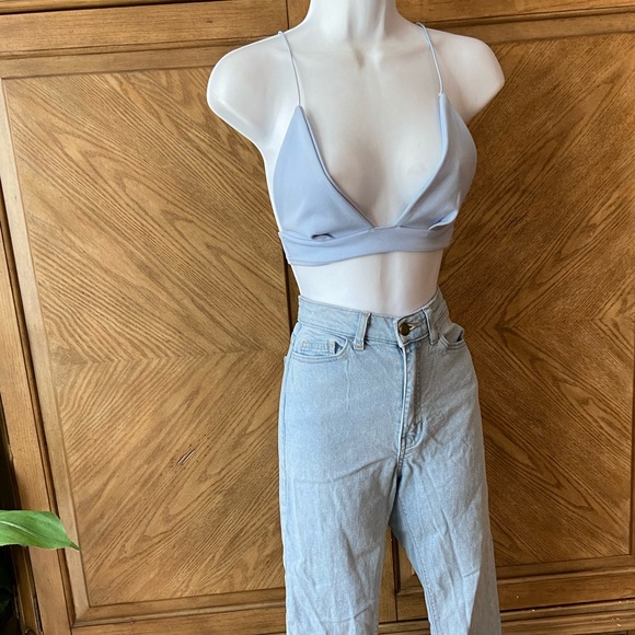 Prettylittlething light blue triangle bra top - Picture 7 of 7